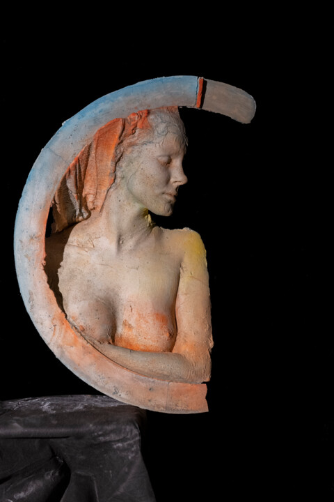 Sculpture titled "The White Nights" by Armen Manukyan-Burovtsov (Armmenart), Original Artwork, Cement