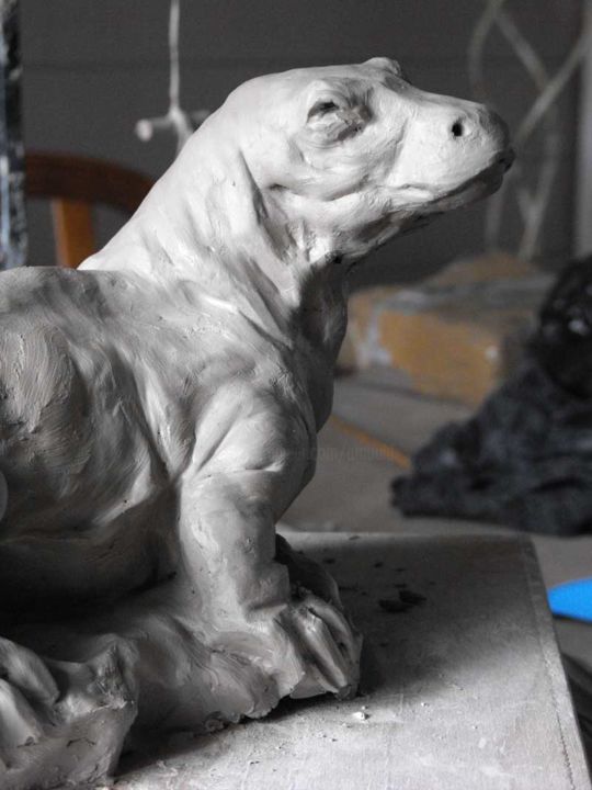 Sculpture titled "Dragon en cours" by Christian Arnould, Original Artwork, Clay