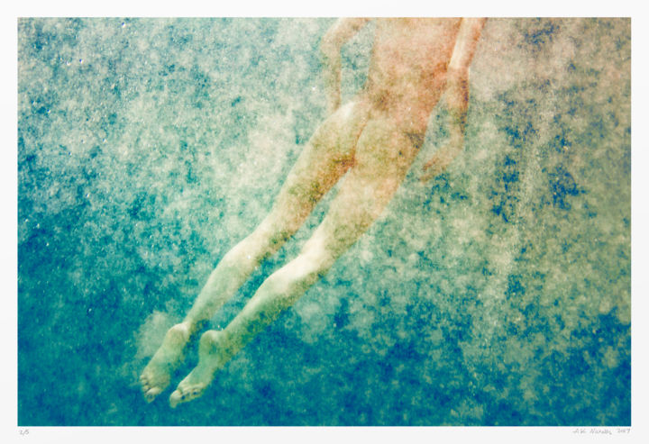 Fotografie getiteld "Underwaterfall 2/5" door A K Nicholas, Origineel Kunstwerk, Digitale fotografie