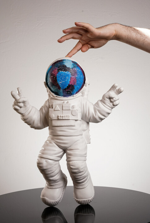 "Peace Out Astronaut…" başlıklı Heykel Dervis Yusuf Akdemir tarafından, Orijinal sanat, Rezine
