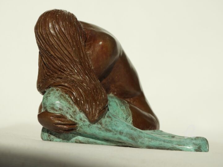 Sculpture titled "Intimité" by Sylviane Bernardini, Original Artwork, Bronze
