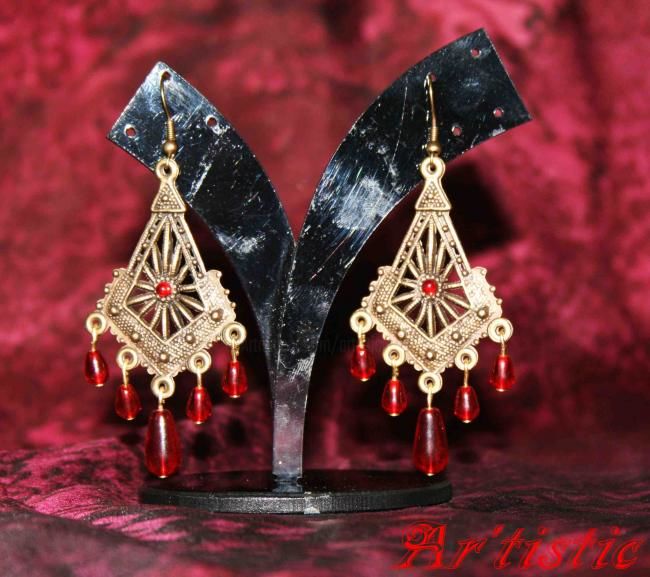 Artcraft titled "Boucles d'oreilles…" by Ar'Tistic, Original Artwork, Jewelry