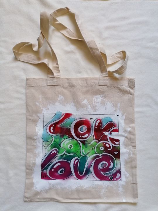 Art textile intitulée "Sac#7 - Art it's Lo…" par Grazy B, Œuvre d'art originale, Bombe aérosol