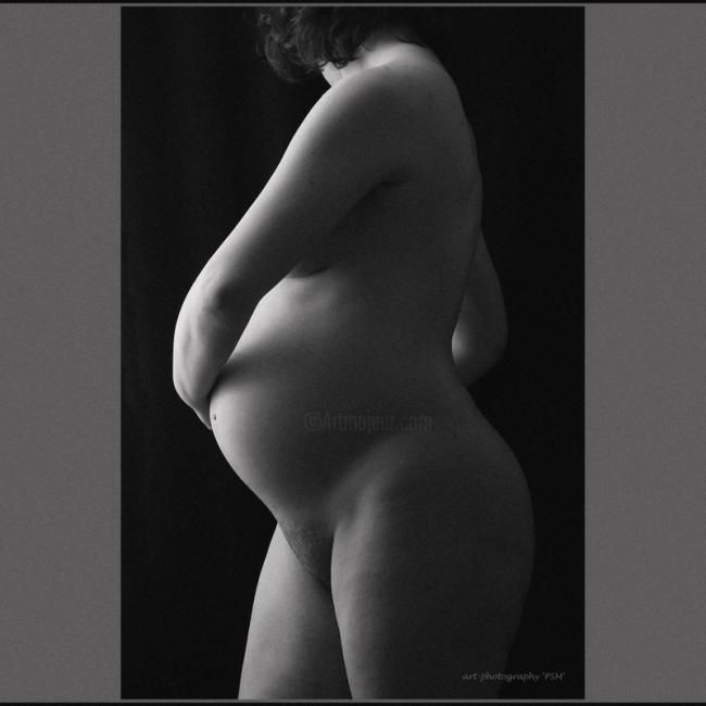 Photography titled "Pregnancy2" by Art-Photography 'Psm', Original Artwork