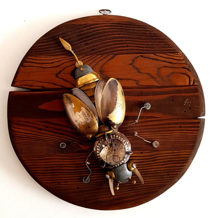 Скульптура под названием "Beetle" - Artūras Tamašauskas, Подлинное произведение искусства, Коллажи