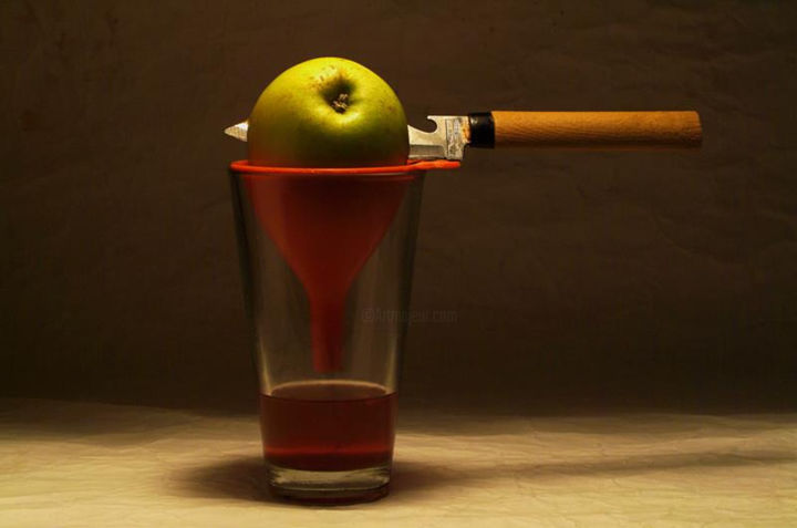 Fotografie getiteld "elma / apple" door Ahmet Sevki Akagun, Origineel Kunstwerk, Digitale fotografie