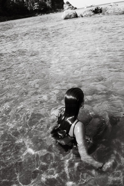 Photographie intitulée "floating beauty #1" par Asya Vyalykh, Œuvre d'art originale, Photographie numérique