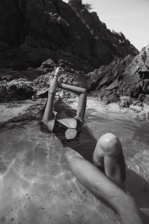 Photographie intitulée "midday floating" par Asya Vyalykh, Œuvre d'art originale, Photographie numérique