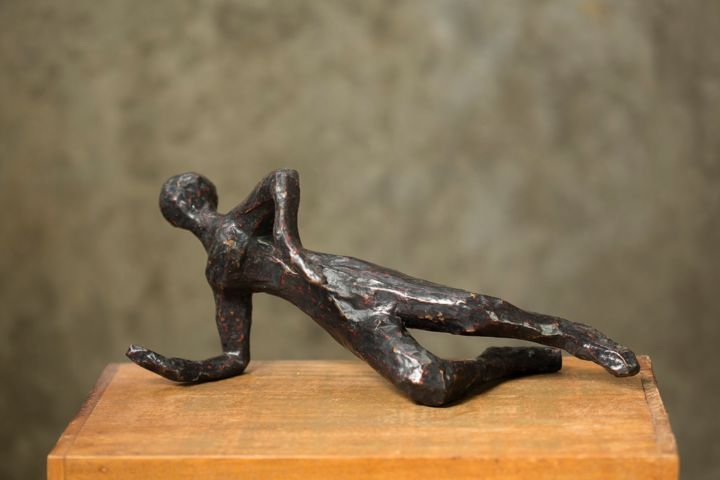 Sculpture titled "Relax" by Mônica Villela, Original Artwork, Paper