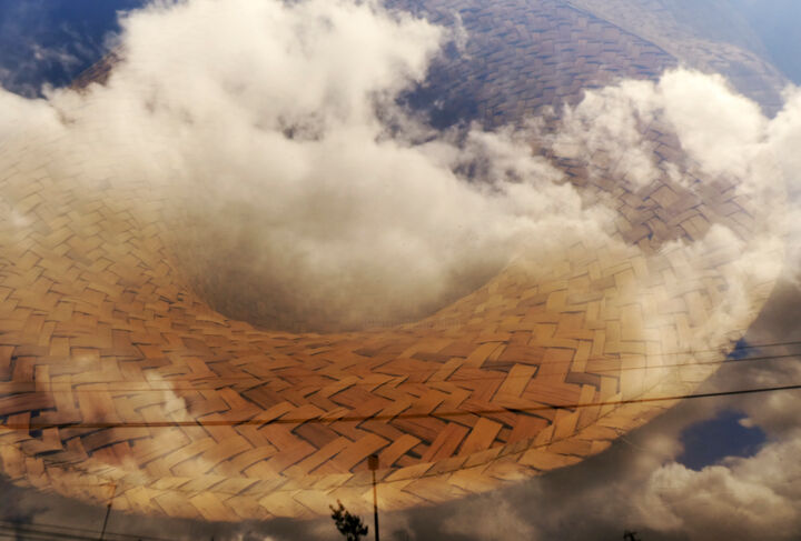 Fotografia intitolato "reflets de nuages" da Aurélien Comte, Opera d'arte originale, Fotografia digitale