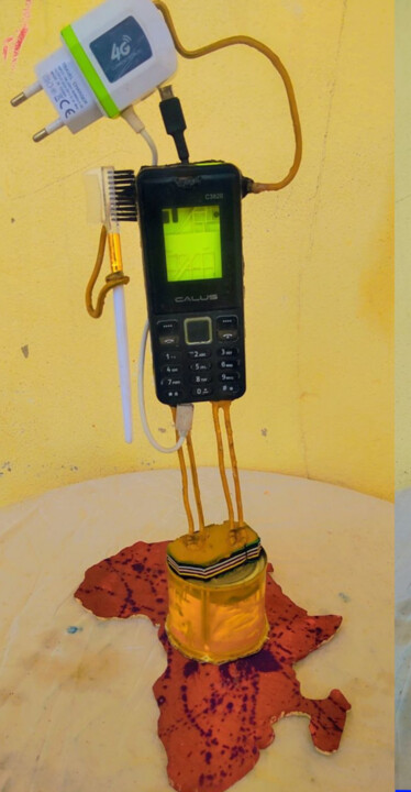"Intelligence artifi…" başlıklı Heykel Awe Doba tarafından, Orijinal sanat, Plastik Ahşap Sedye çerçevesi üzerine monte edil…