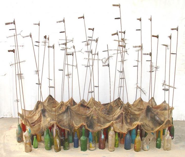 Sculpture titled "Embouteillage urbain" by Babacar Niang, Original Artwork, Metals