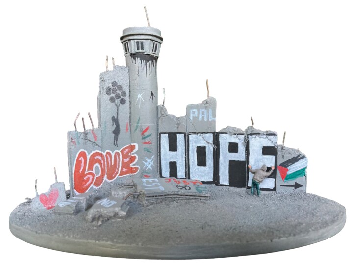 Rzeźba zatytułowany „Hope Walled Off Hot…” autorstwa Banksy, Oryginalna praca, Olej