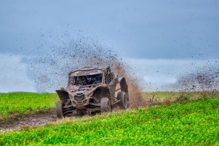 Photographie intitulée "Rallye" par Olivier Barau, Œuvre d'art originale, Photographie numérique