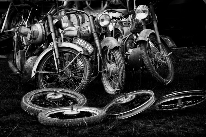 Fotografia intitulada "Oldies Motorcycles" por Olivier Barau, Obras de arte originais, Fotografia digital