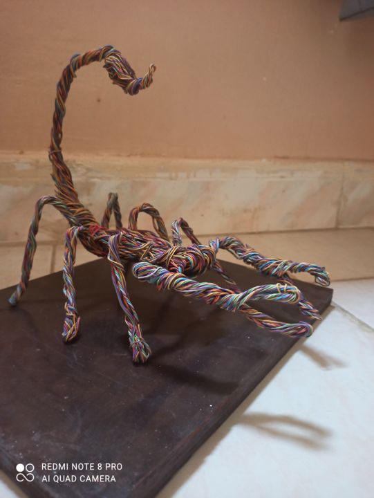 Skulptur mit dem Titel "fibres et couleurs" von Barkat Houmed, Original-Kunstwerk, Faden