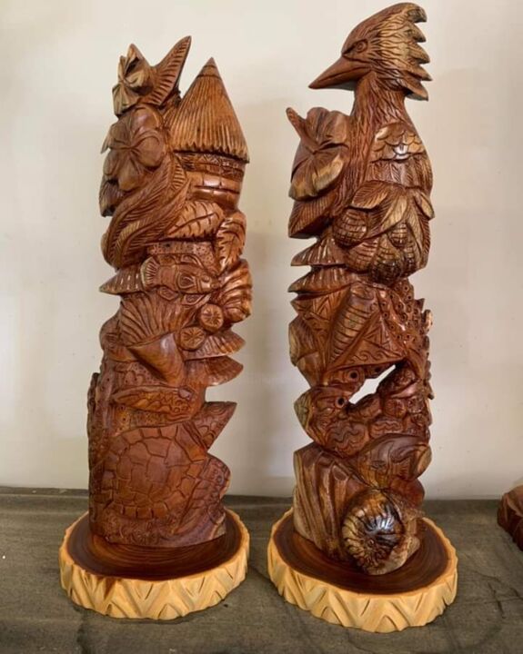 Skulptur mit dem Titel "Sculpture personnal…" von Basil Maka, Original-Kunstwerk, Holz