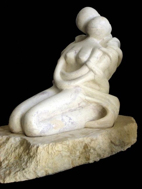 Скульптура под названием "Harmony" - Batia Mach Shepherd, Подлинное произведение искусства, Камень