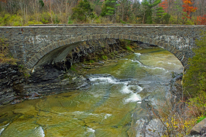 제목이 "Old Stone Bridge"인 사진 Nathan Bickel로, 원작, 디지털