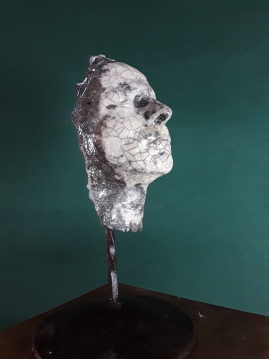 Sculpture titled "Ritratto" by Be Part Of Art, Original Artwork, Ceramics