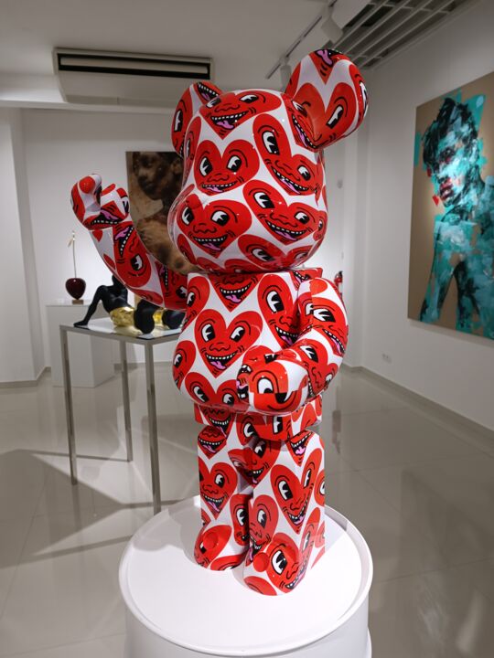 Sculpture titled "Bearbrick 1000% Kei…" by Bearbrick, Original Artwork, Plastic