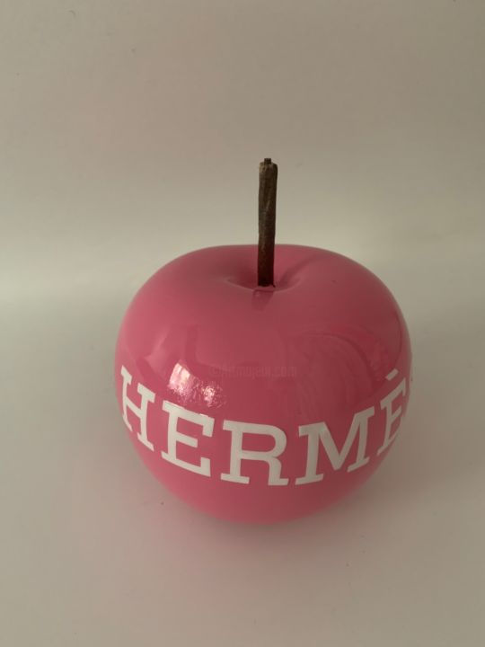 Scultura intitolato "Apple Hermes Pink" da Benji, Opera d'arte originale, Resina