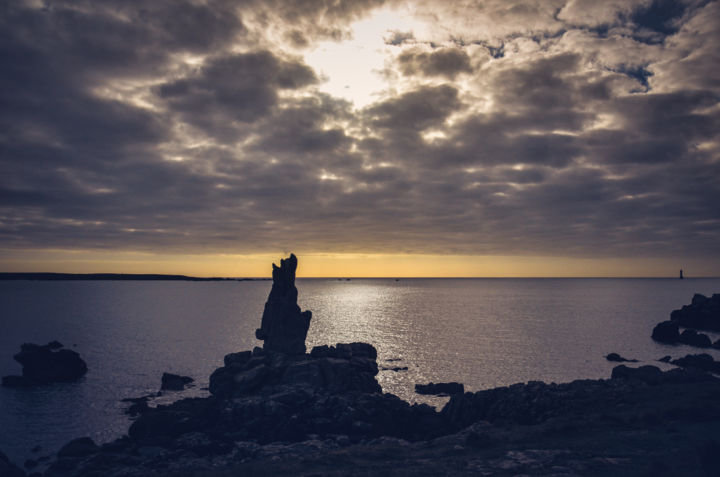 Photography titled "ouessant 10:45 am" by Benoit Mortreux, Original Artwork, Digital Photography Mounted on Aluminium