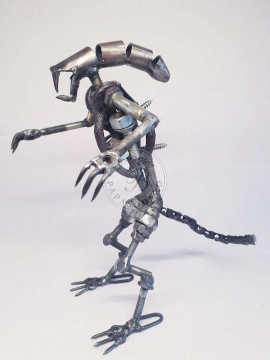 Sculpture titled "Alien" by Béranger Papasodaro, Original Artwork, Metals