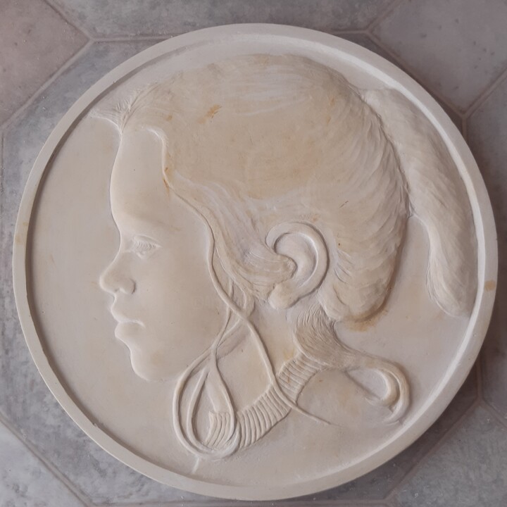 Sculpture titled "Ines" by Berendina De Ruiter, Original Artwork, Plaster