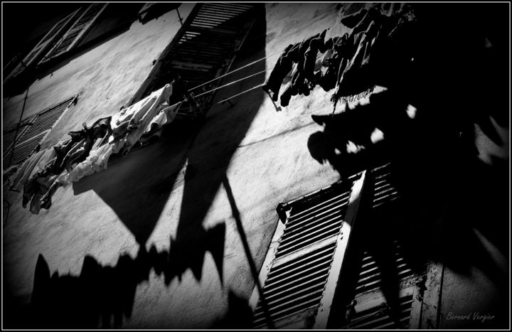Фотография под названием "40°à l'ombre.(colle…" - Bernard Vergier, Подлинное произведение искусства