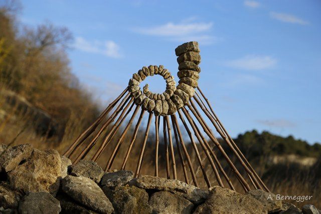 Sculpture titled "Ammonite sur branch…" by Alain Bernegger, Original Artwork, Stone Mounted on Aluminium