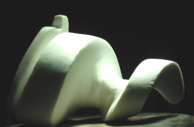 Скульптура под названием "Seated form" - Bertalan, Подлинное произведение искусства