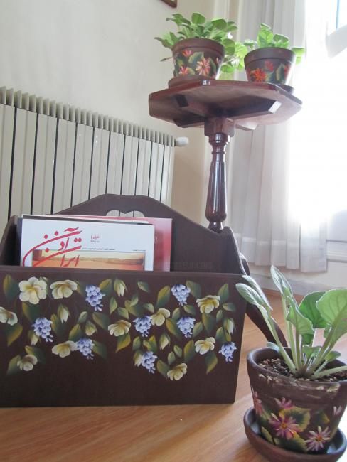 Painting titled "جای روزنامه" by Bita Molkara, Original Art, Oil