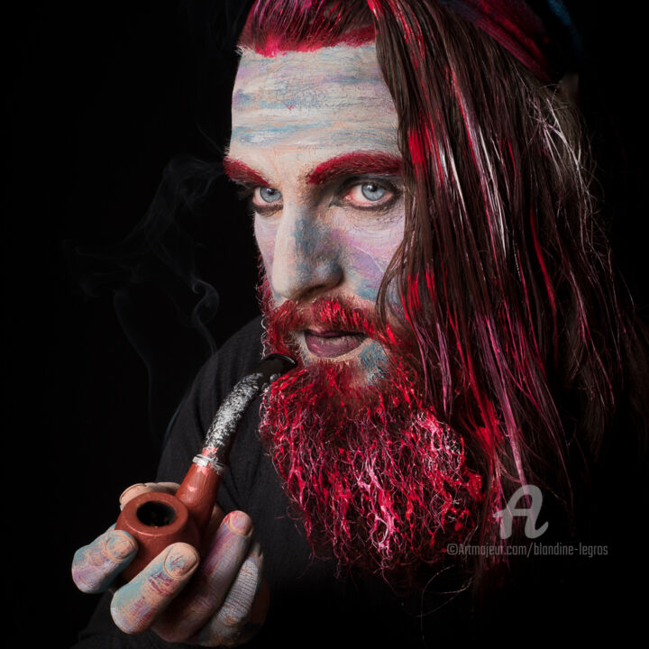 Fotografie mit dem Titel "Le fumeur de pipe" von Blandine Legros, Original-Kunstwerk, Nicht bearbeitete Fotografie Auf Alumi…
