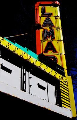 Photographie intitulée "LAMAR Theater" par Blew, Œuvre d'art originale