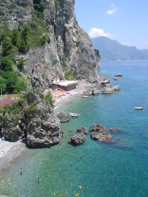 Photographie intitulée "Amalfi Italy 1" par Bluevespa, Œuvre d'art originale