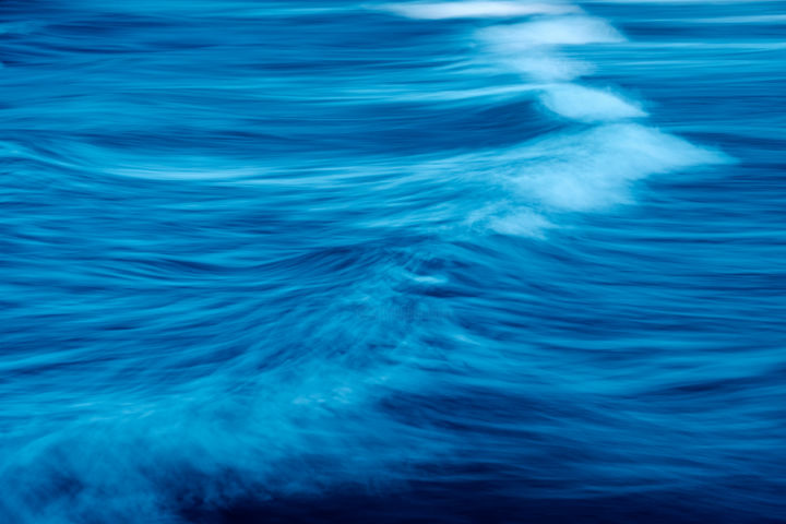 Fotografía titulada "BLUE WAVE, Small Ed…" por Benjamin Lurie, Obra de arte original