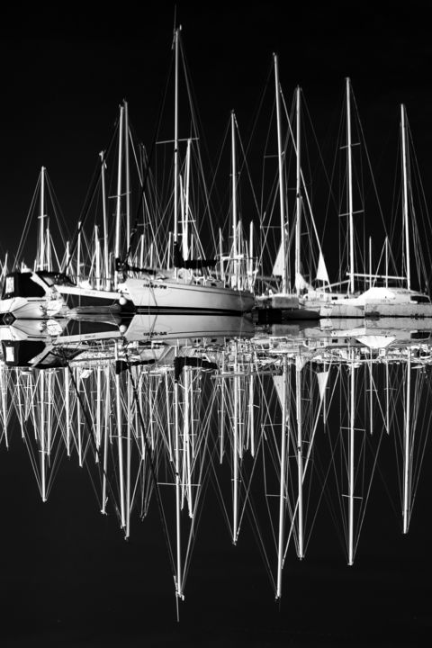 Fotografía titulada "Reflection of Docke…" por Benjamin Lurie, Obra de arte original, Fotografía digital