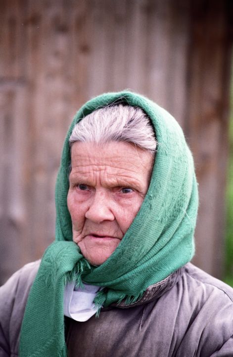Fotografia intitulada "Old Woman. Solovki.…" por Boris Davidovich, Obras de arte originais