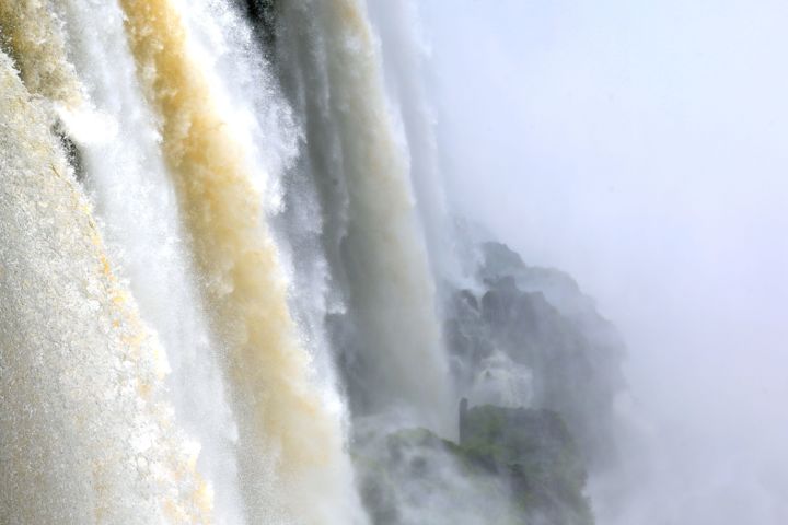 Fotografie getiteld "The Iguazu Falls. N9" door Boris Davidovich, Origineel Kunstwerk