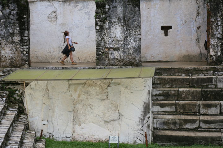 Photography titled "Tourist. Palenque.…" by Boris Davidovich, Original Artwork, Digital Photography