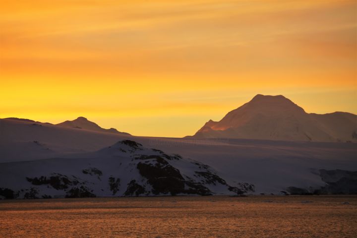 Photographie intitulée "Antarctica. N17" par Boris Davidovich, Œuvre d'art originale
