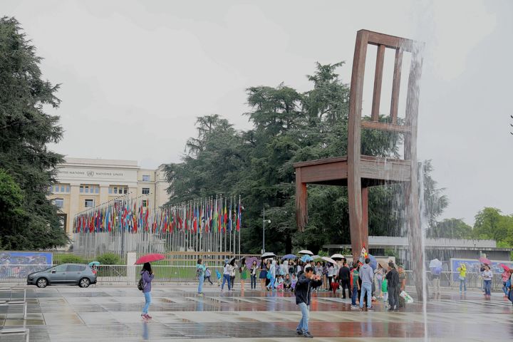 Fotografie mit dem Titel "Fountain, rain, mon…" von Boris Davidovich, Original-Kunstwerk, Digitale Fotografie