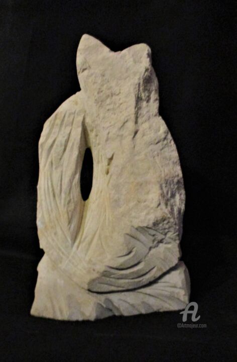 Skulptur mit dem Titel "Chatte biscotte vue…" von Roberto Urbano, Original-Kunstwerk, Stein
