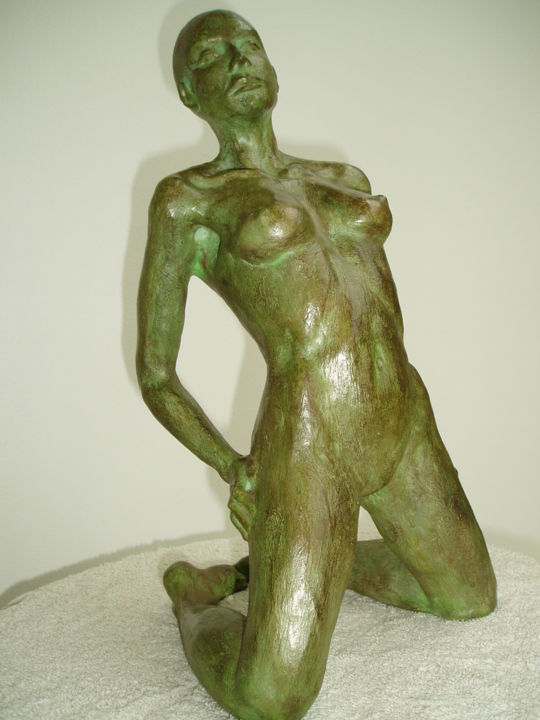 Sculpture titled "AFFRANCHIE" by Nicole Boldo, Original Artwork, Terra cotta