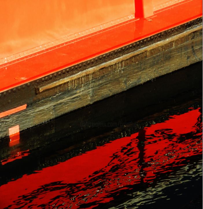 Photographie intitulée "Reflets de péniche" par Brigitte Mathé (MBL), Œuvre d'art originale