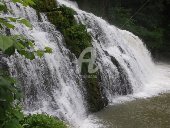 Photography titled "Cascade de Lison" by Brigitte Payen (B.PAYEN), Original Artwork