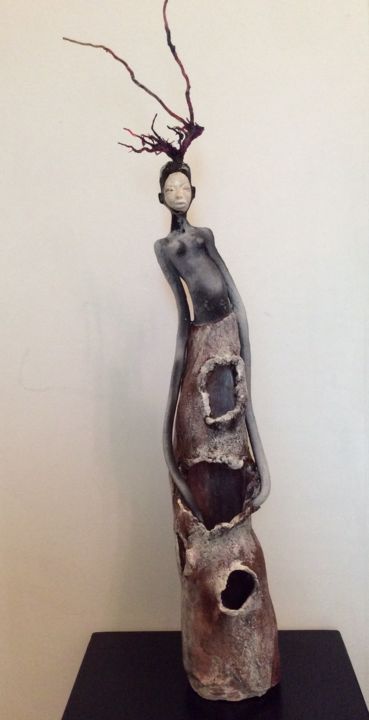 Sculpture titled "Femmarbre 3" by Brigitte Reina, Original Artwork