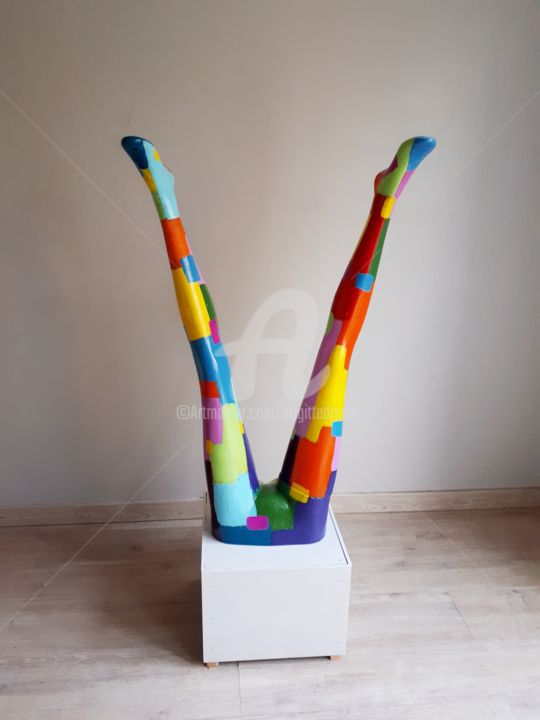 Sculpture intitulée "Rainbow legs" par Brigitte Dravet, Œuvre d'art originale, Résine