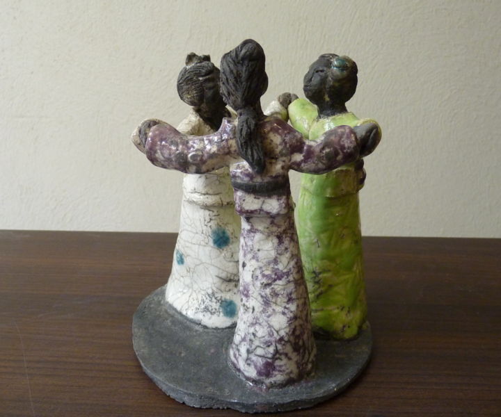 Sculpture intitulée "les trois amies" par Brigitte Zabeth, Œuvre d'art originale, Terre cuite